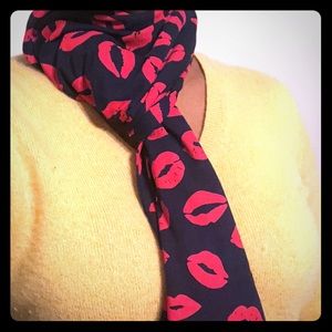 Marc by Marc Jacobs Normandy scarf / Lips scarf